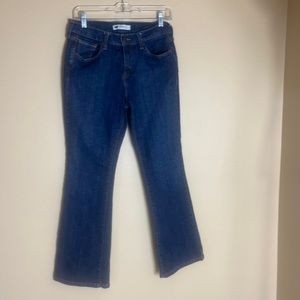 Woman’s size 6 Levi’s 515 Boot Cut jeans